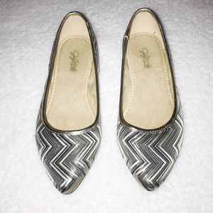 Pointed Chevron Flats